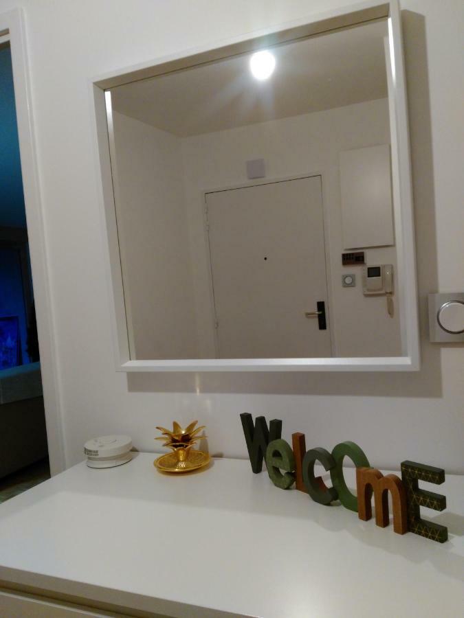 Bel Et Spacieux Appartement De 84 M² Avec Parking Tres Proche Du Metro Garibaldi Lião Exterior foto